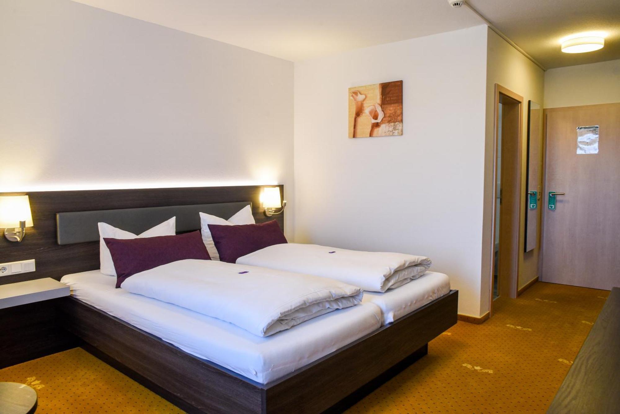 נוימרקט אין דר אוברפפלץ Hotel Nuernberger Hof מראה חיצוני תמונה