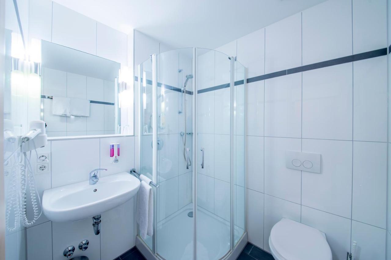נוימרקט אין דר אוברפפלץ Hotel Nuernberger Hof מראה חיצוני תמונה