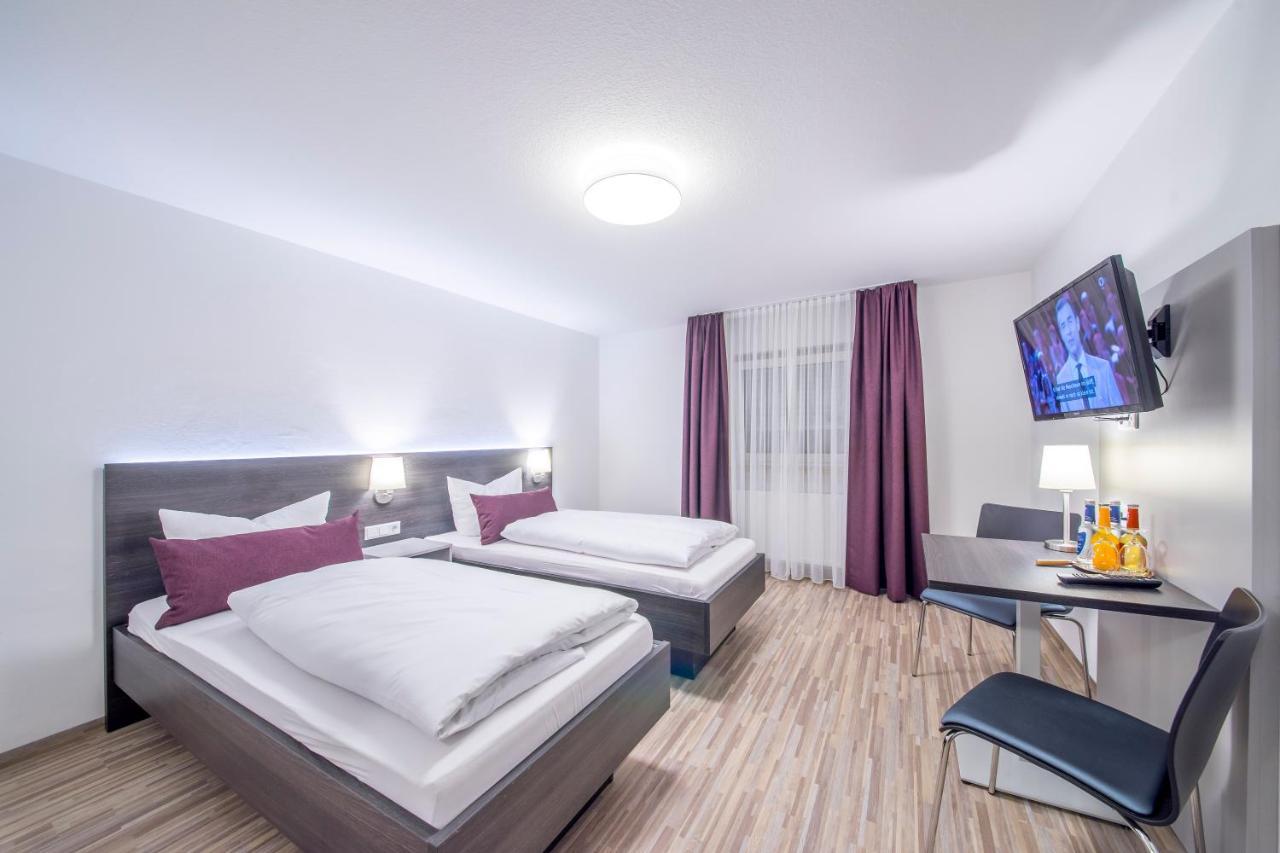נוימרקט אין דר אוברפפלץ Hotel Nuernberger Hof מראה חיצוני תמונה