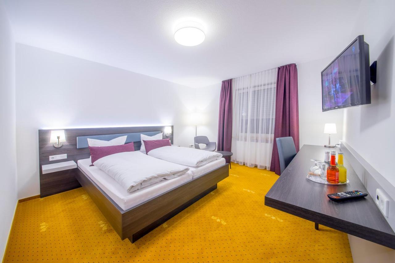 נוימרקט אין דר אוברפפלץ Hotel Nuernberger Hof מראה חיצוני תמונה